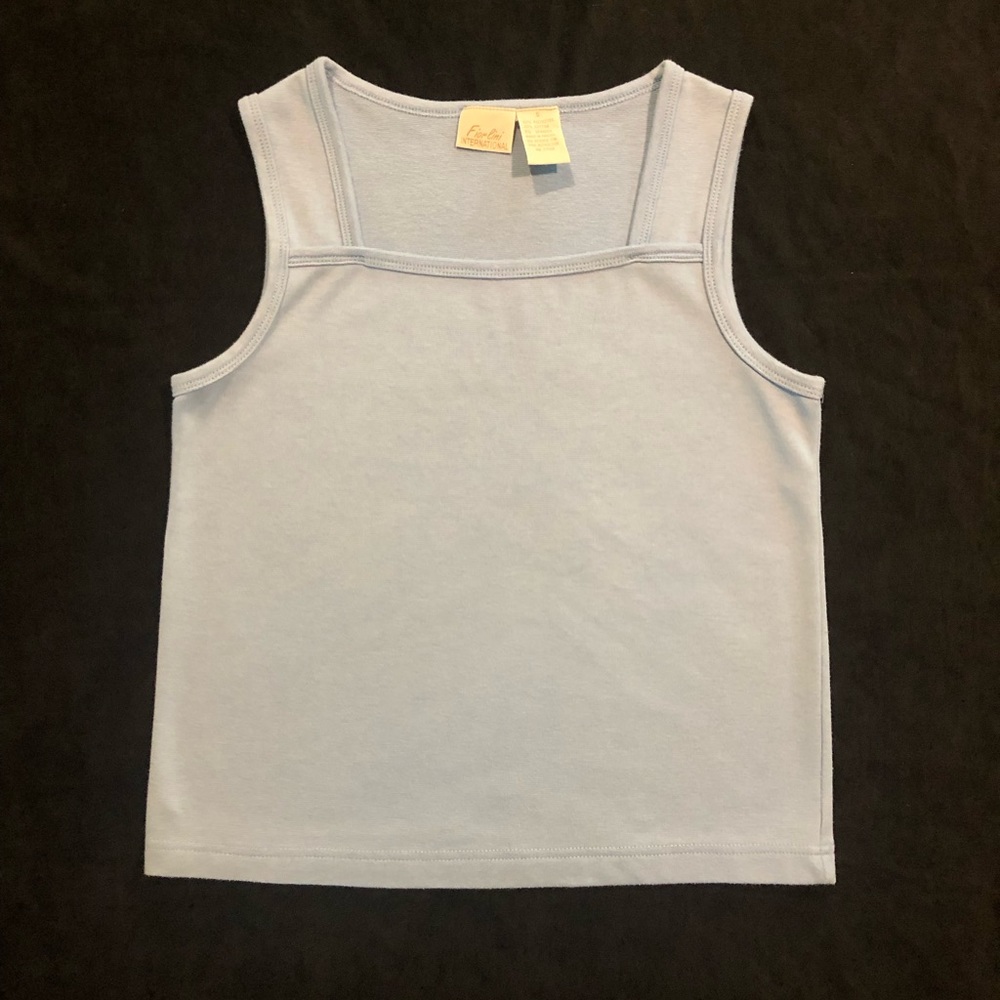 🌈3/$15🌈 Square Neck Sleeveless Top